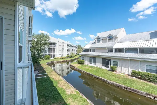6908 Stones Throw Circle N #10206, ST PETERSBURG, FL 33710