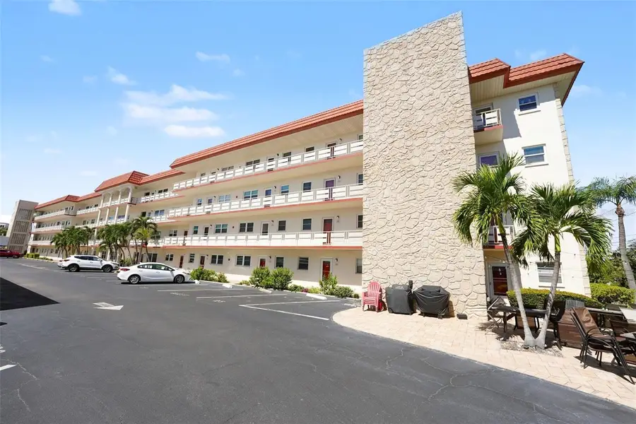 3114 59th Street S #401, Gulfport, FL 33707 - #3