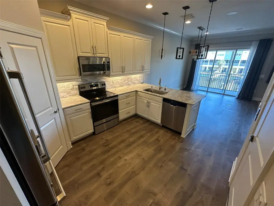 6072 Moorings Drive S, Saint Petersburg, FL 33712 - #3