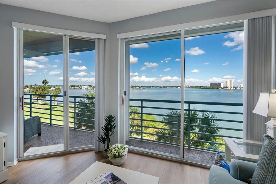 8021 Sailboat Key Boulevard S #304, Saint Petersburg, FL 33707 - #3