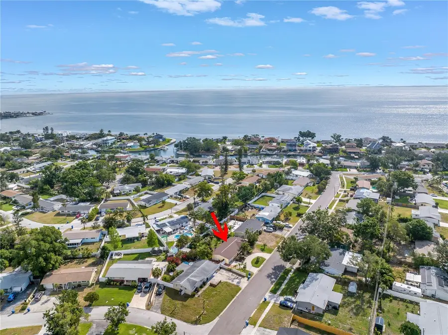 3843 Neptune Drive Se, Saint Petersburg, FL 33705 - #3