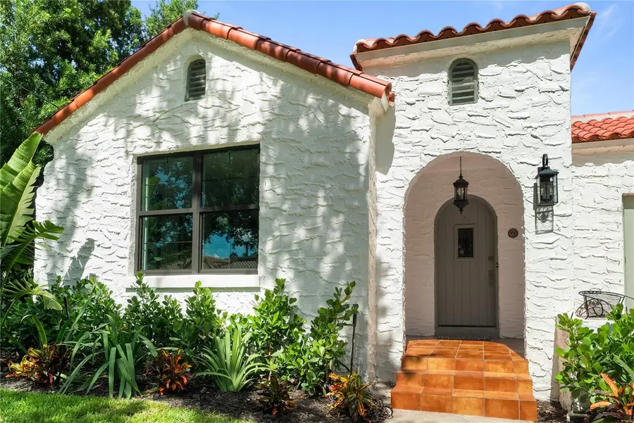 4521 W Azeele Street, Tampa, FL 33609 - #2