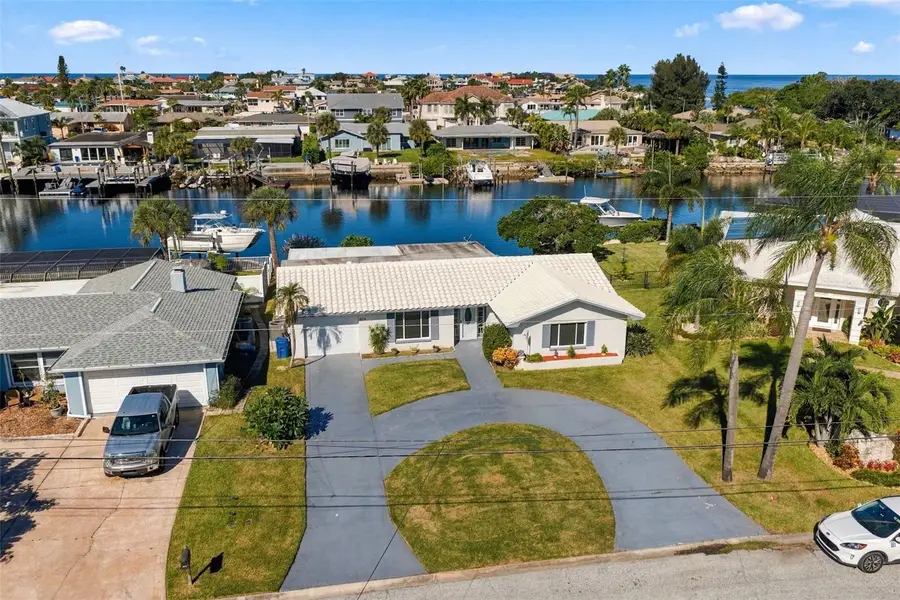 5513 Bowline Bend, New Port Richey, FL 34652 - #2