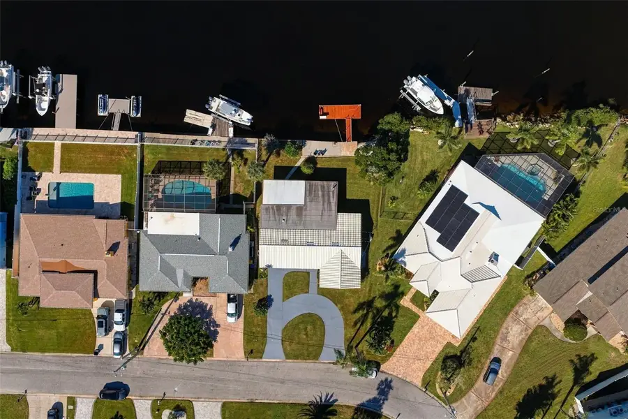 5513 Bowline Bend, New Port Richey, FL 34652 - #3
