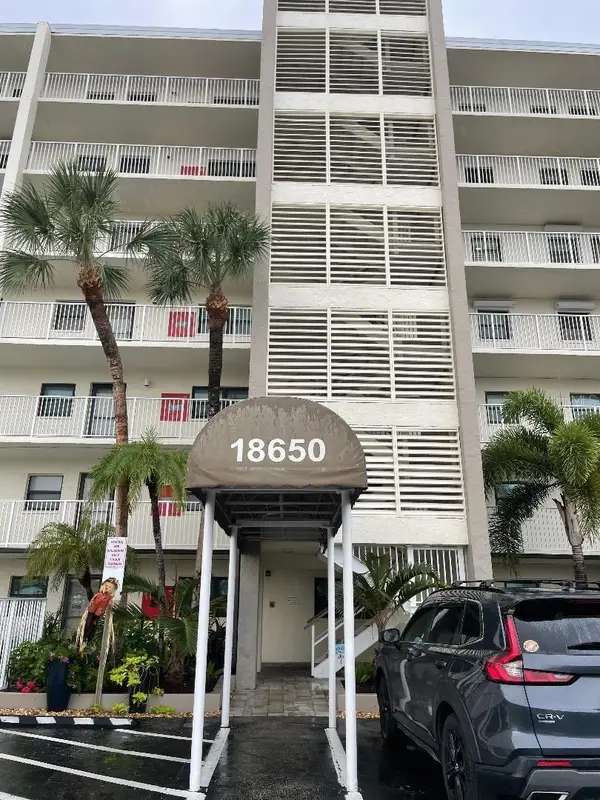 18650 Gulf Boulevard #304, INDIAN SHORES, FL 33785