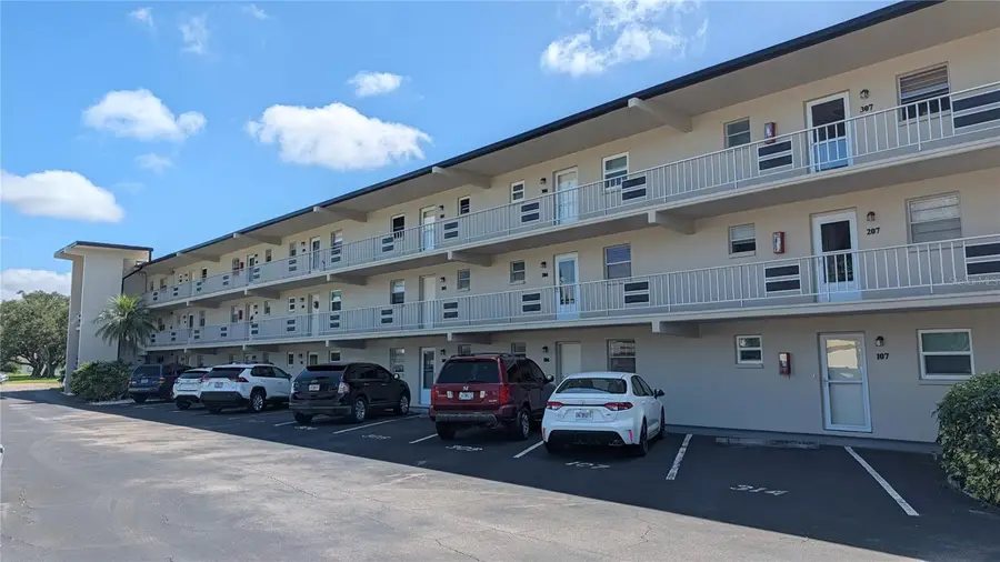 9940 47th Avenue N #206, Saint Petersburg, FL 33708 - #3