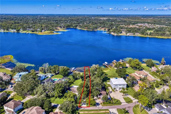 14748 Lake Magdalene Circle, TAMPA, FL 33613