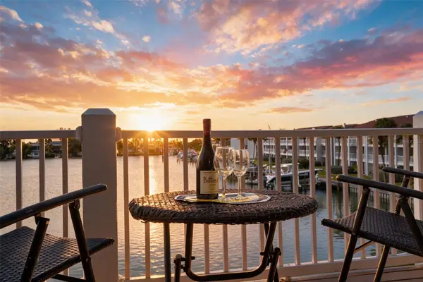 12242 2nd Street E, TREASURE ISLAND, FL 33706