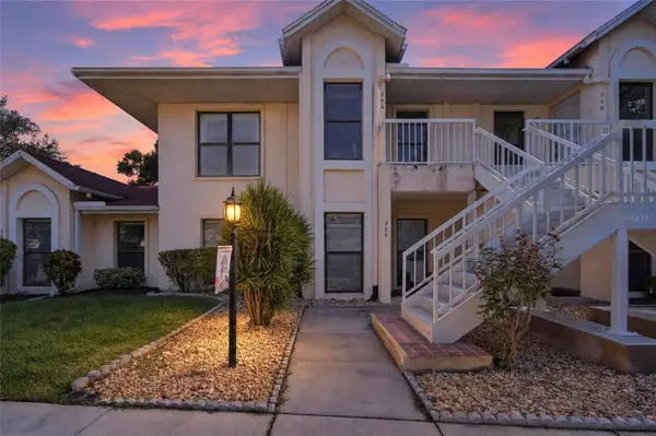 304 Knottwood Court #304, SUN CITY CENTER, FL 33573