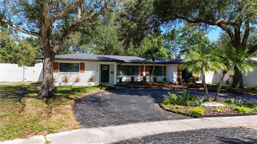 2239 68th Avenue N, Saint Petersburg, FL 33702 - #2