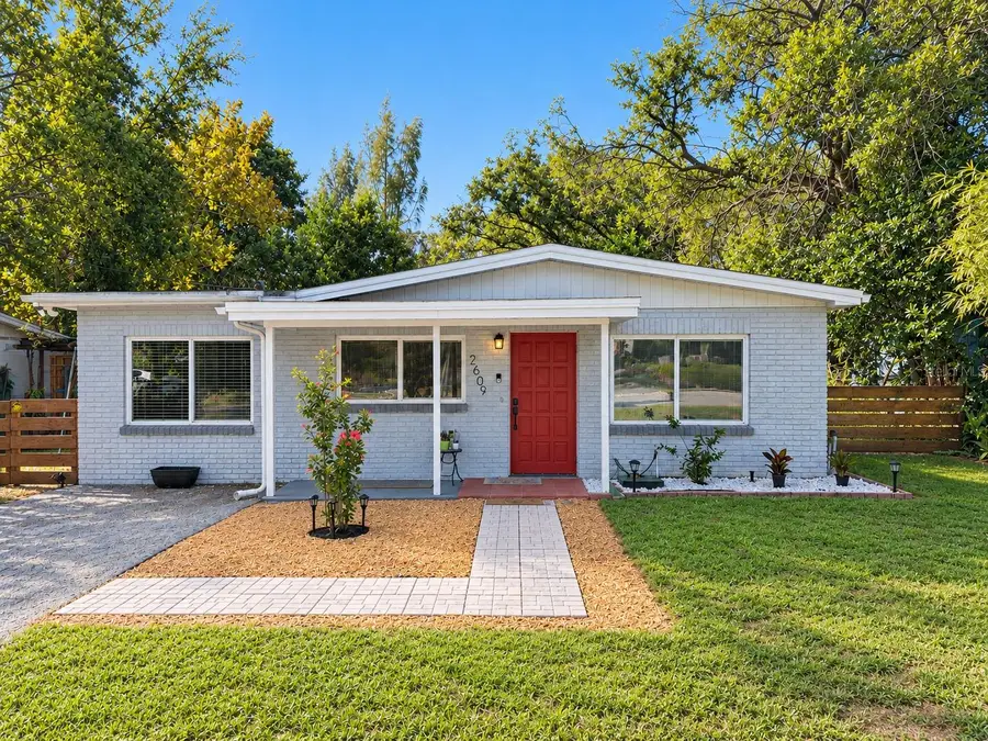 2609 E 99th Avenue, Tampa, FL 33612 - #2