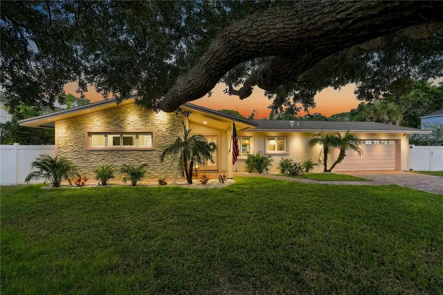107 Peterson Lane, Palm Harbor, FL 34683 - #2