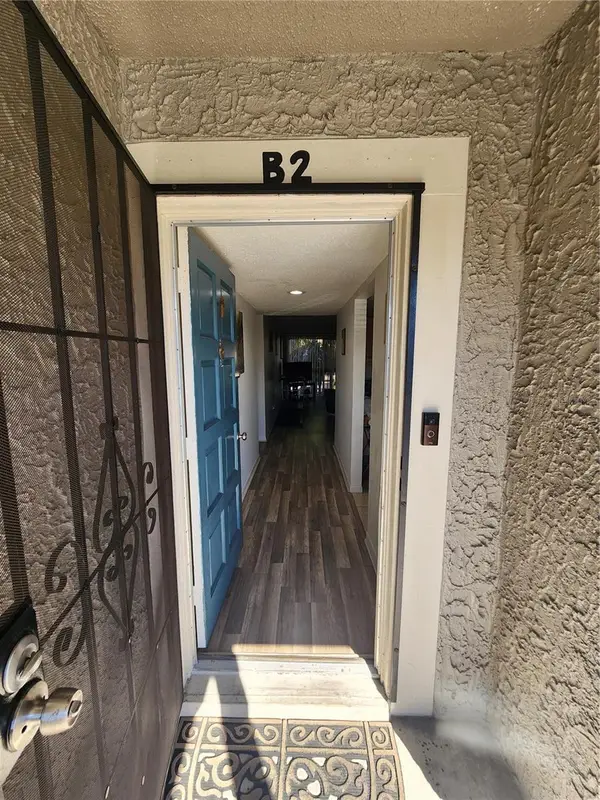 6308 Newtown Circle #B2, TAMPA, FL 33615