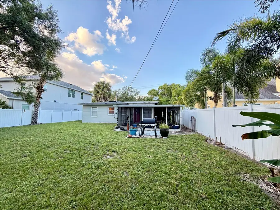 3914 W Kensington Avenue, Tampa, FL 33629 - #2