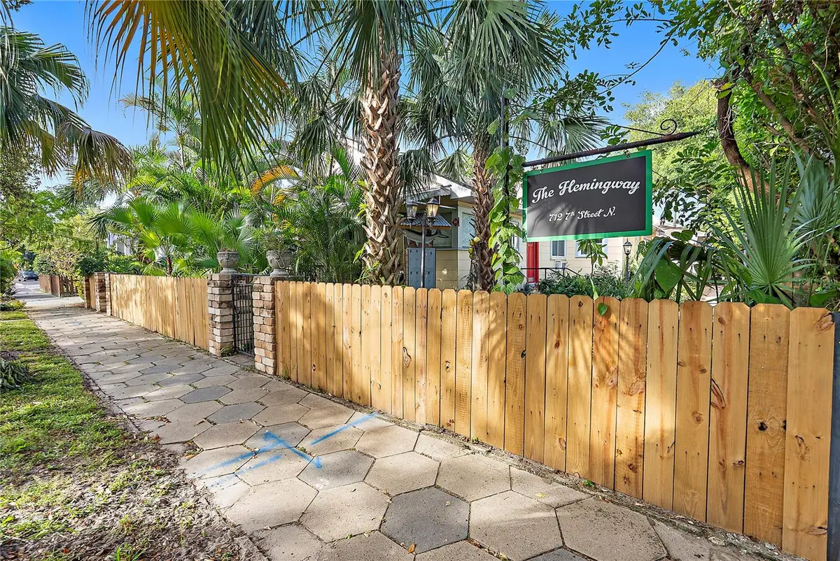 712 7th Street N, Saint Petersburg, FL 33701 - #1