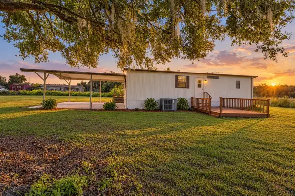 3807 Rooster Lane, PLANT CITY, FL 33565