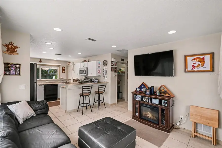 6101 Avenue Of The Palms, Weeki Wachee, FL 34607 - #2