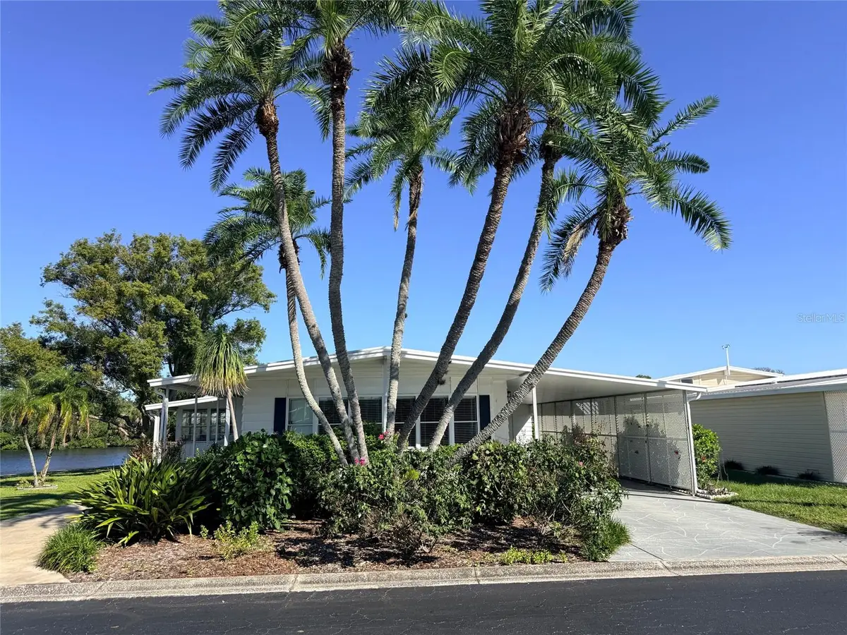 182 N Saint Thomas Circle, Apollo Beach, FL 33572 - #1