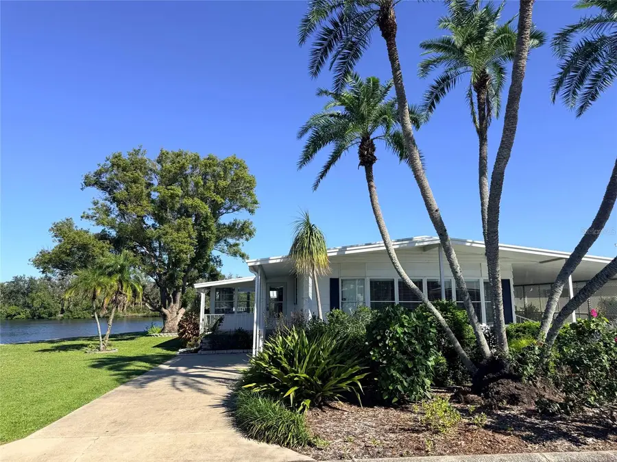 182 N Saint Thomas Circle, Apollo Beach, FL 33572 - #2