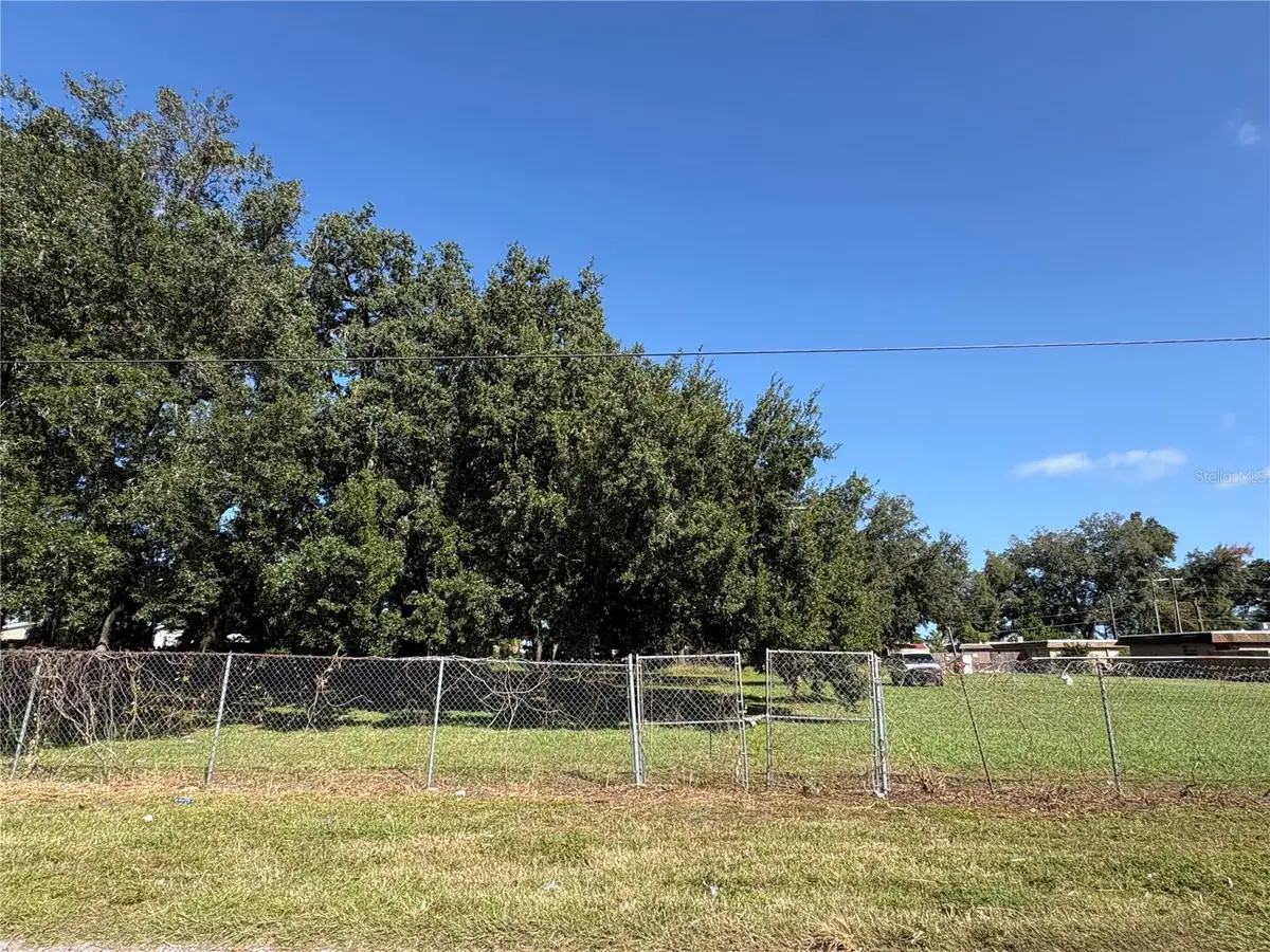 1116 E 142nd Avenue, Tampa, FL 33613 - #1