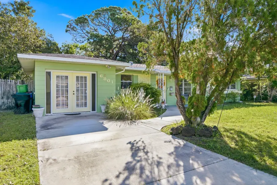 6801 17th Lane N, Saint Petersburg, FL 33702 - #3