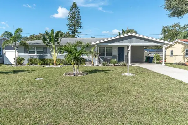 11401 81st Avenue, SEMINOLE, FL 33772