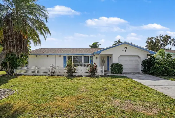 13570 99th Avenue N, SEMINOLE, FL 33776