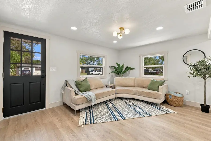 5160 45th Avenue N, Saint Petersburg, FL 33709 - #3