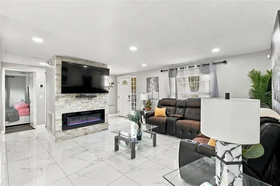 101 Mitchell Drive, Brandon, FL 33511 - #3