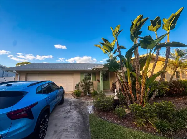 12823 89th Avenue, SEMINOLE, FL 33776