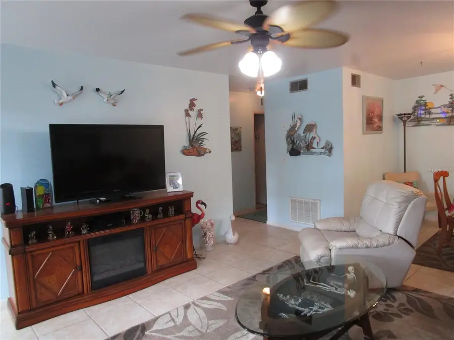 1921 58th Avenue N #22, Saint Petersburg, FL 33714 - Image #2
