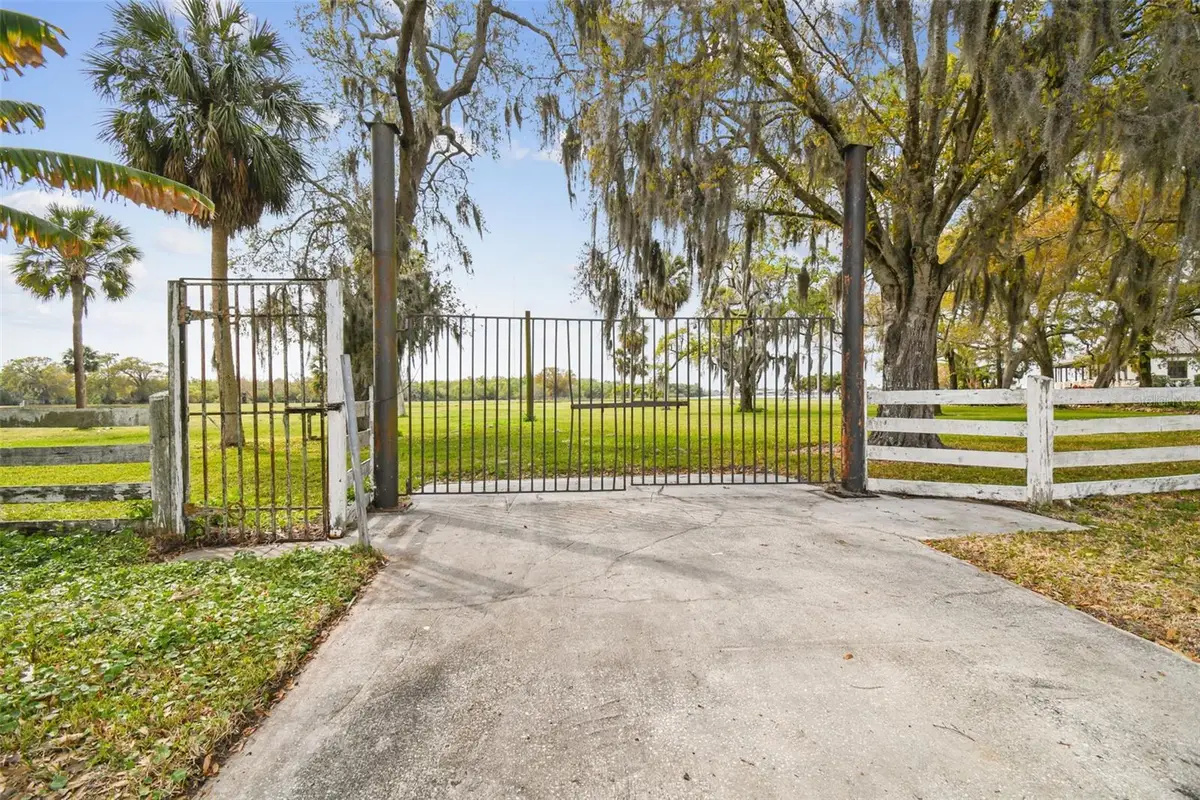 Kibbler Ln, Holiday, FL 34691 - Image #1