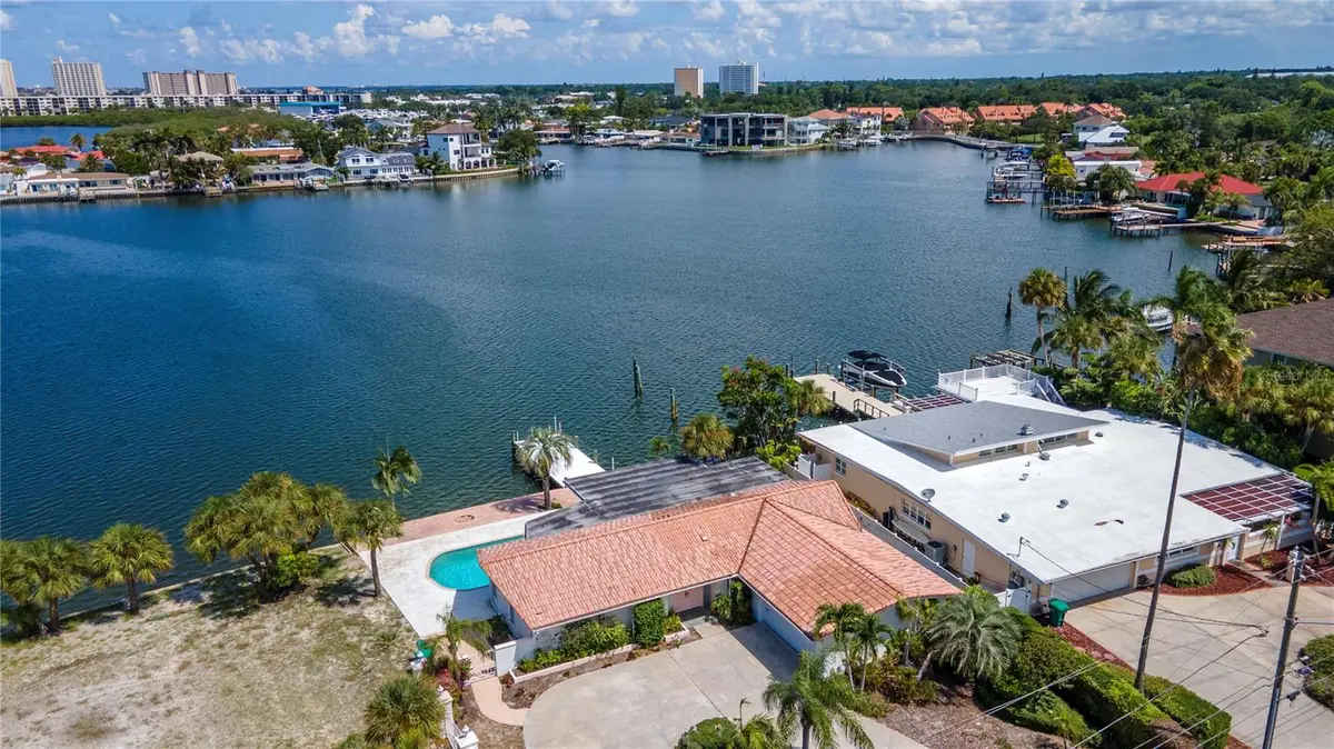 1884 Dolphin Boulevard S, Saint Petersburg, FL 33707 - Image #1