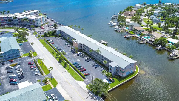 1893 Shore Drive S #206, SOUTH PASADENA, FL 33707