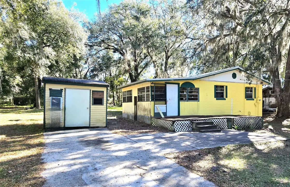 912 Center Street, Crescent City, FL 32112 - Image #1