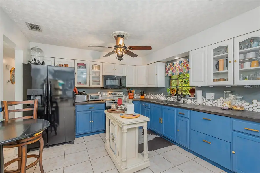 370 E Wisconsin Avenue, Orange City, FL 32763 - Image #2