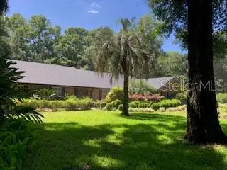 2096 Chinaberry Lane, DELAND, FL 32720