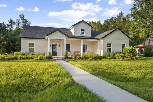 292 W Delaware Avenue, LAKE HELEN, FL 32744