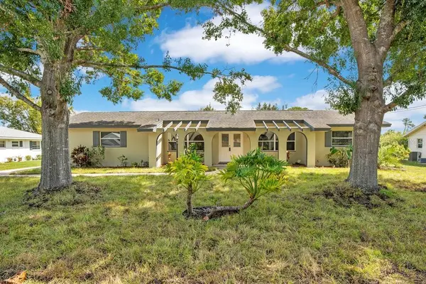 1143 E Fowler Drive, DELTONA, FL 32725