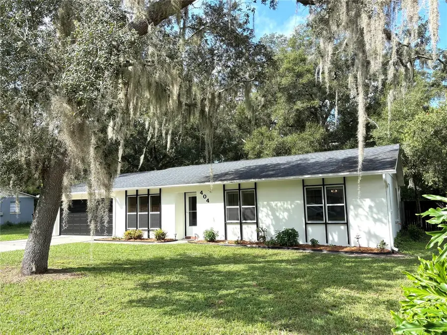 404 S Blue Lake Avenue, Deland, FL 32724 - Image #2