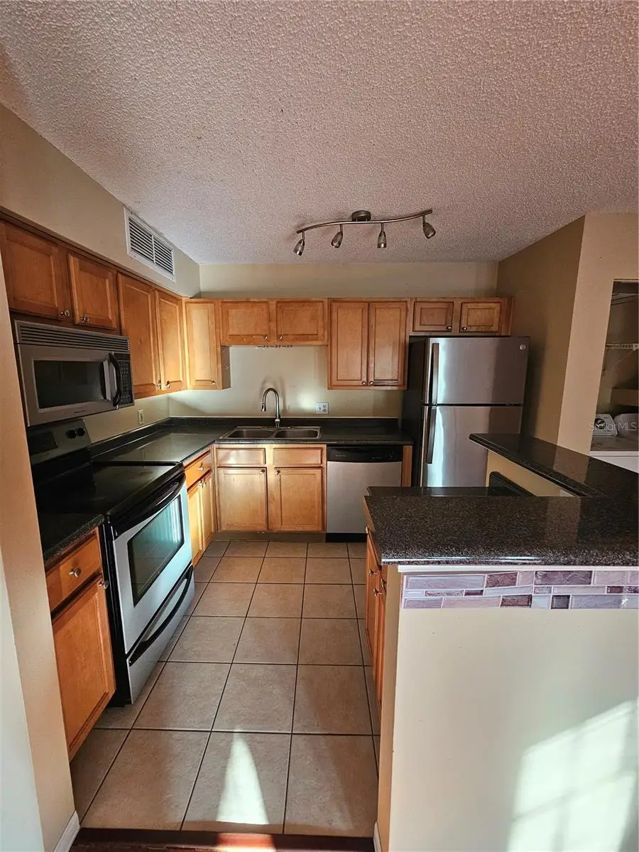 415 Lakepointe Drive #204, Altamonte Springs, FL 32701 - #3