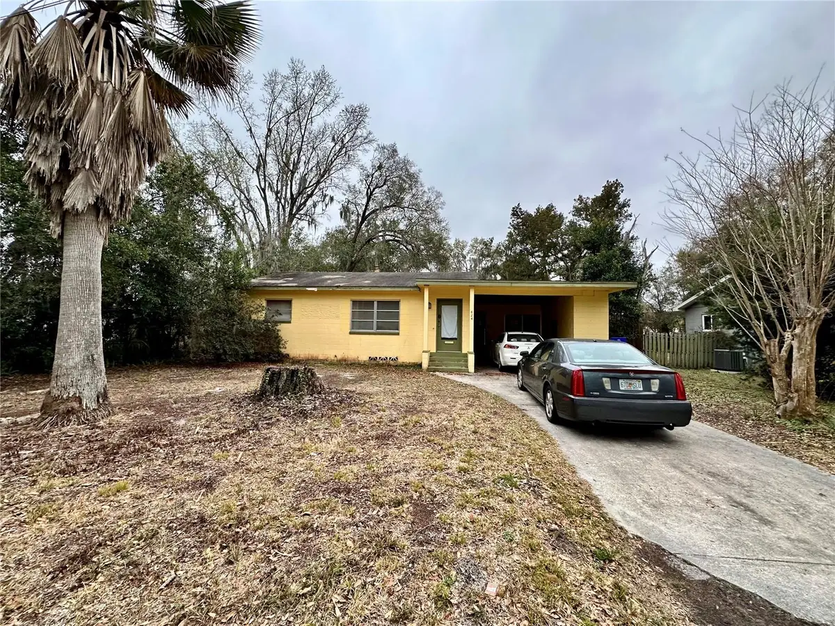 424 W Hogle Avenue, Deland, FL 32720 - #1