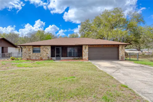 27727 Lois Drive, TAVARES, FL 32778