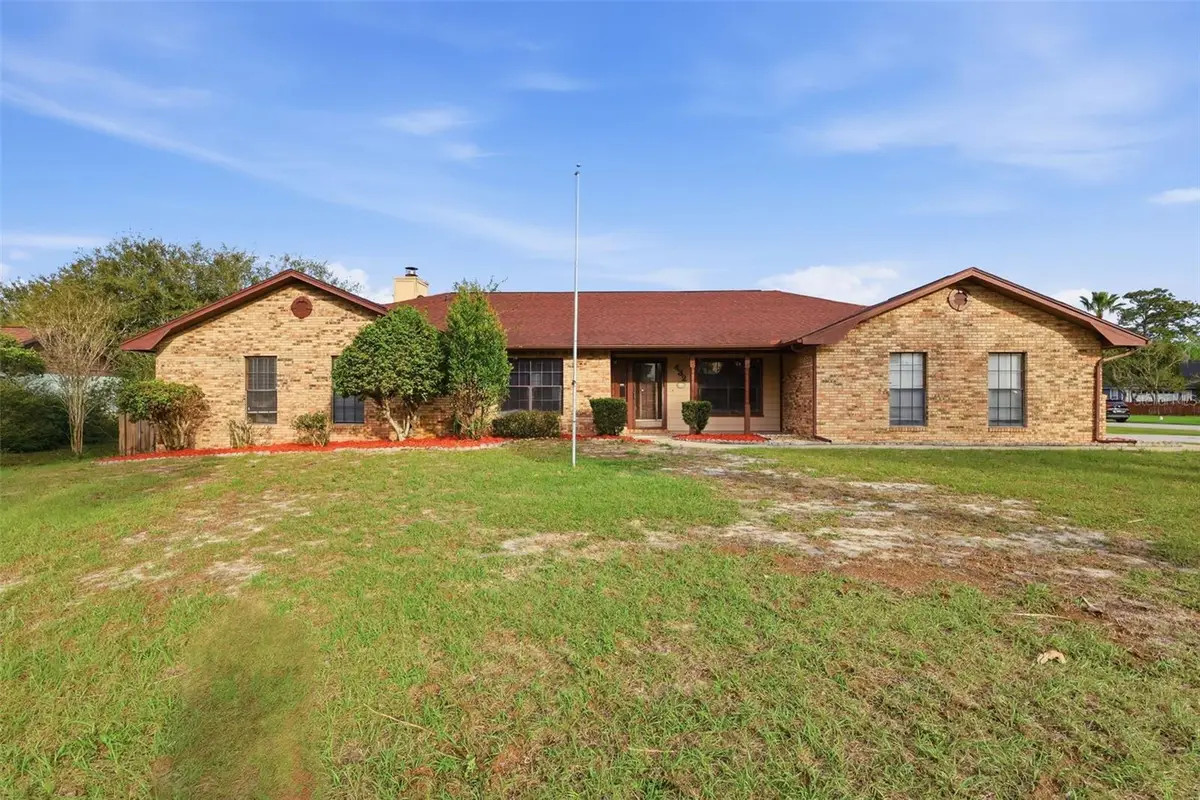 432 N Pine Meadow Drive, Debary, FL 32713 - #1