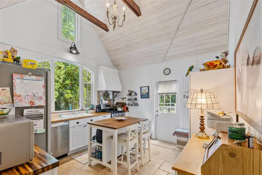 623 N Amelia Avenue, Deland, FL 32724 - #3