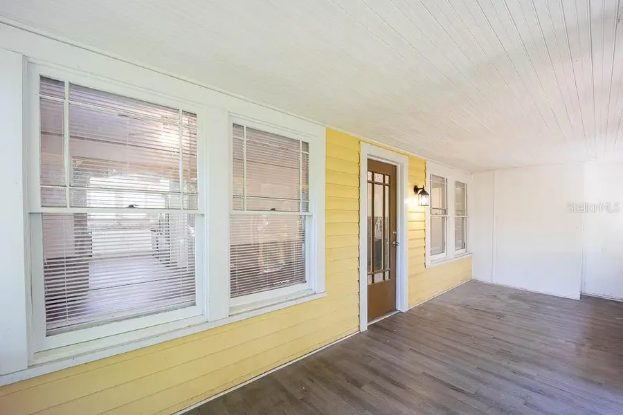 735 Montreville Ave, Deland, FL 32724 - #2