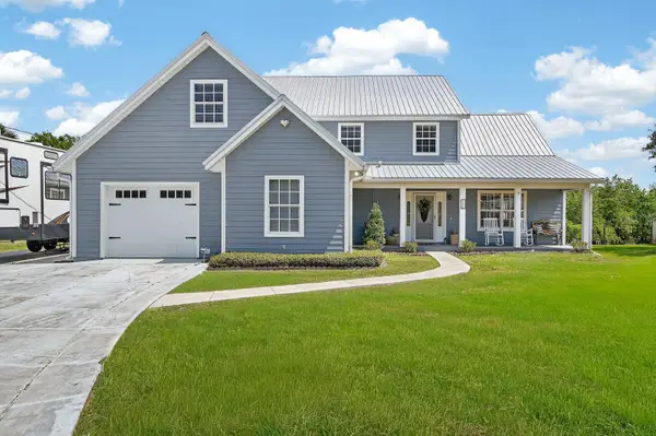 1523 Lakeside Drive, DELAND, FL 32720