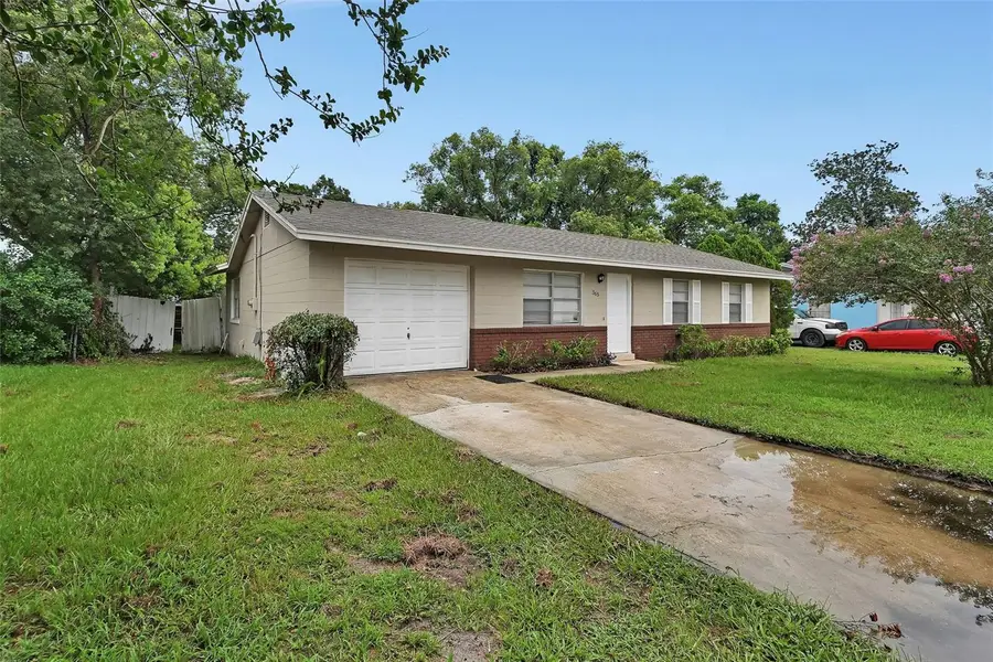 365 W Lansdowne Avenue, Orange City, FL 32763 - #2