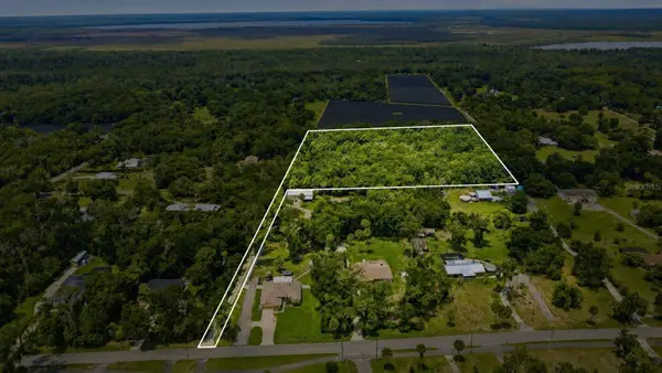 Grand Avenue, DELAND, FL 32720