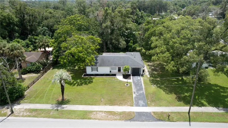 374 W Graves Avenue, Orange City, FL 32763 - #3